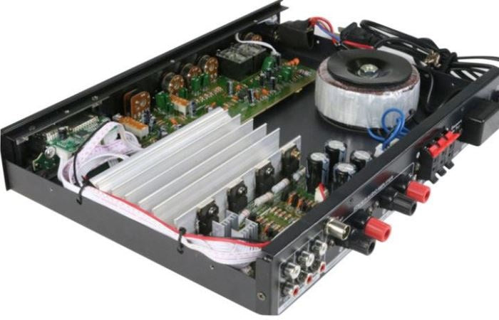 Zesilovač 5.0, rádio, bluetooth, přehrávač MP3,Starklok AV-298BT černý