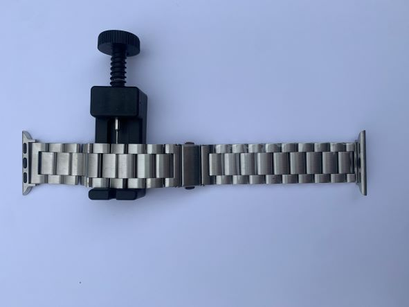 Aplikátor ke zkrácení řemínku k Apple Watch