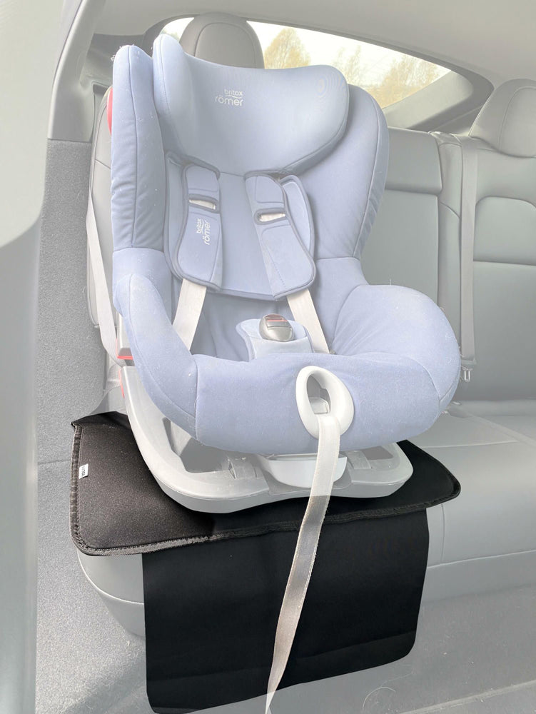Podložka ochranná pod autosedačku CAR KIDS COVER SIXTOL černá