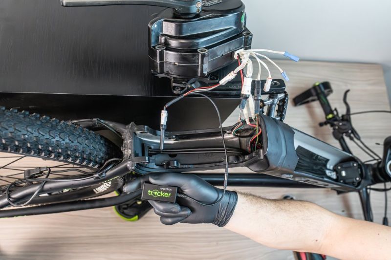 Tracker pro elektrokolo s motory Bafang SpeedBox