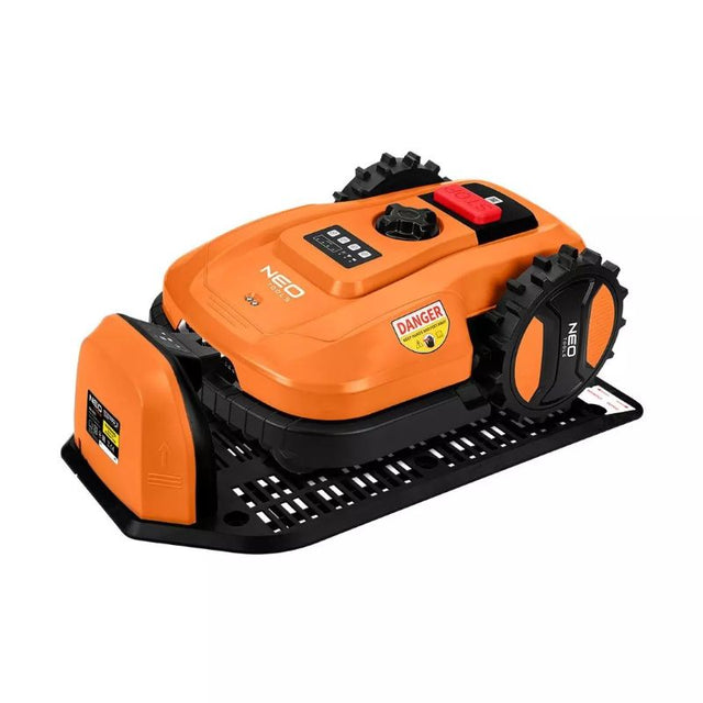 Sekačka robotická AKU NEO TOOLS 04-621 E+,baterie + nože zdarma