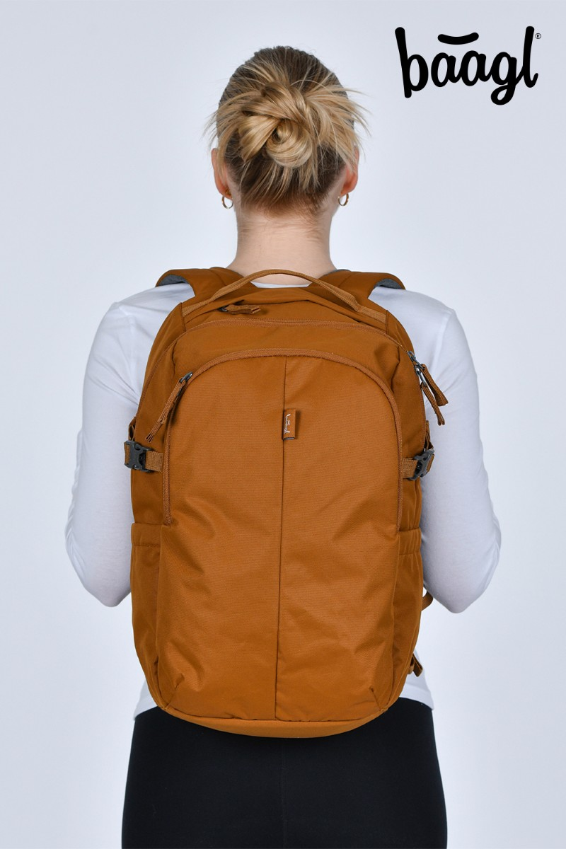 Batoh BAAGL Dash Max Caramel