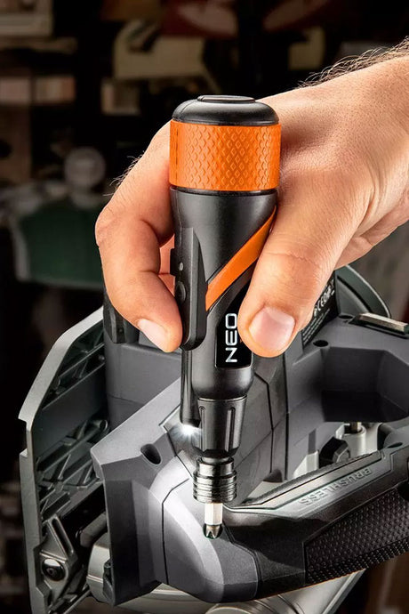 Šroubovák AKU NEO TOOLS 04-200