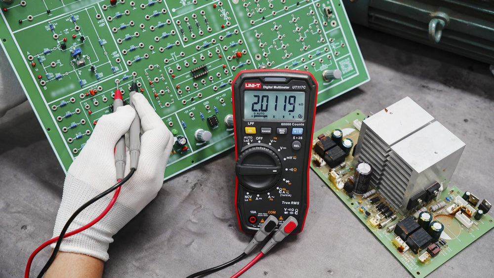 Multimetr UNI-T UT117C
