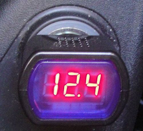 Voltmetr do auta HADEX R001 montáž do autozdířky