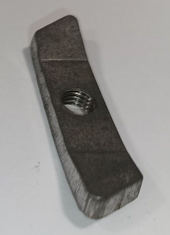Matice obdélniková 12x56,7x5 úhlová